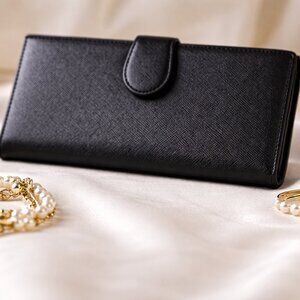 Gucci Black Saffiano Leather Long Wallet | Made in Italy | Multi-Compartment Cla